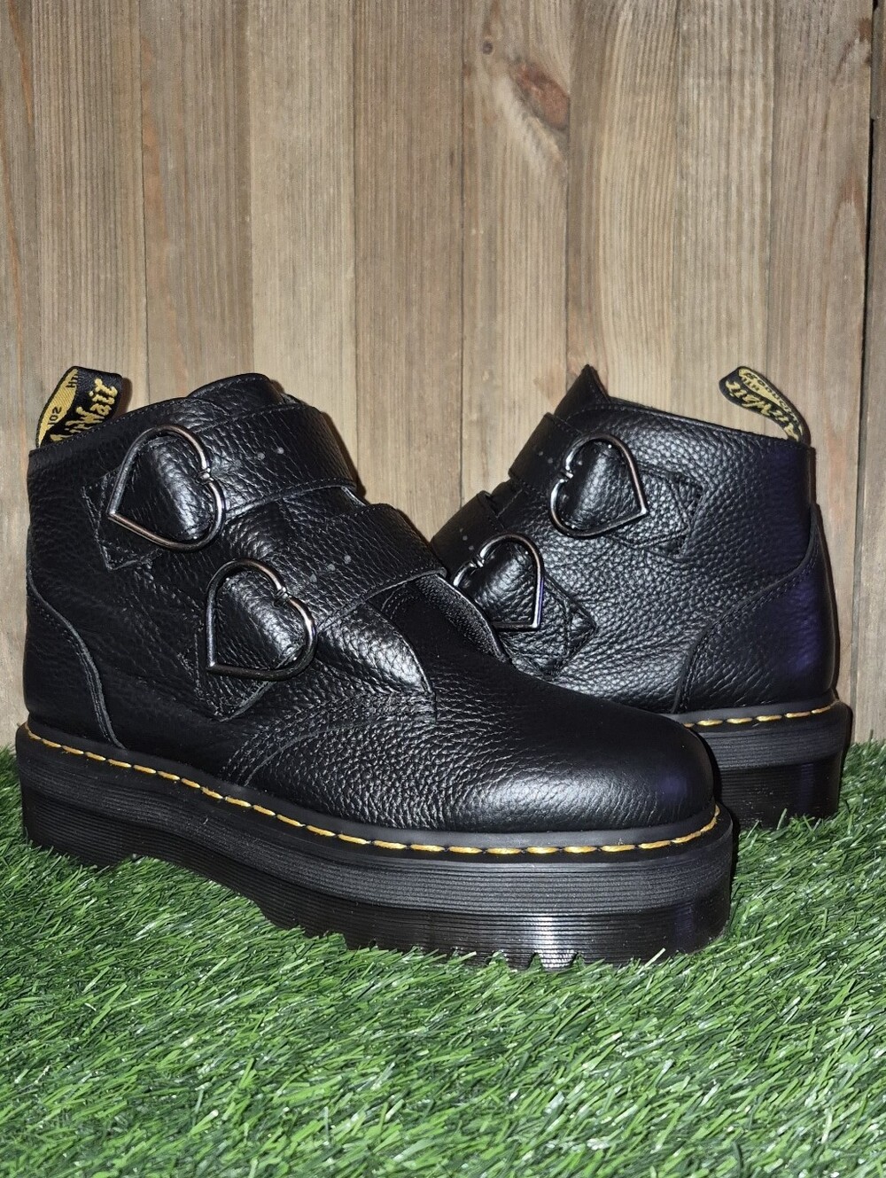 Dr. Martens Devon Heart Black Milled Nappa Platform Ankle Boots Women's Size 10